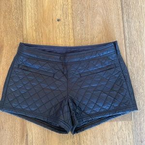 Athleta quilted down running shorts, sz 4 women’s